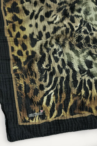 Altın Leopar Desenli Müslin Şal (1)