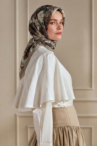 Bej Gece Çiçeği Desenli Müslin Eşarp