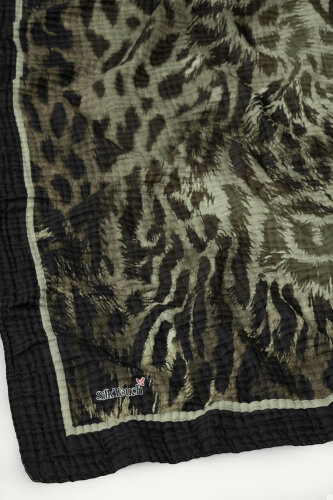 Gold Leopar Desenli Müslin Şal (1)