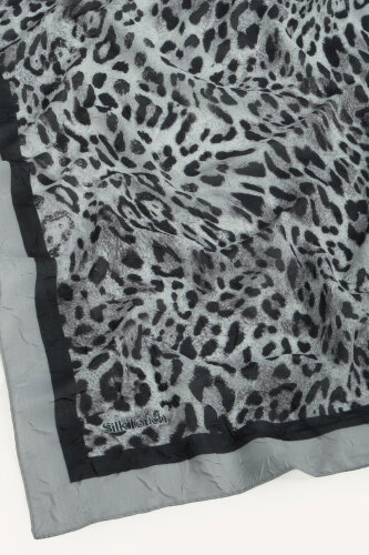Gri Leopar Desenli Kraş Eşarp - 3