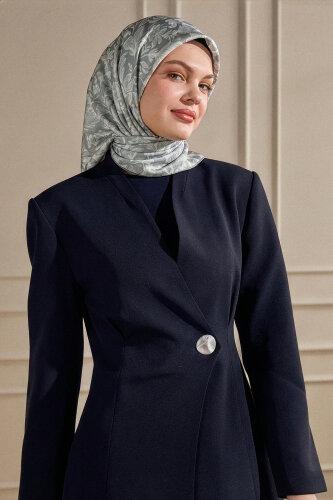 Gri Zambak Desen Natural Eşarp