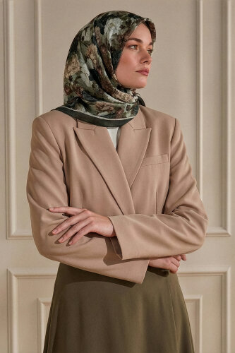 Haki Gece Çiçeği Desenli Müslin Eşarp