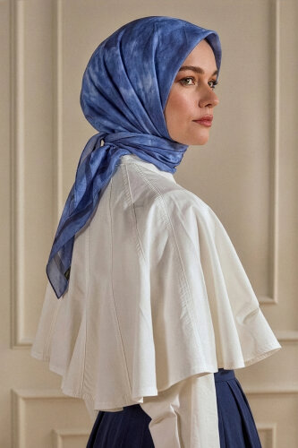 Lacivert Bulut Desen Kraş Eşarp