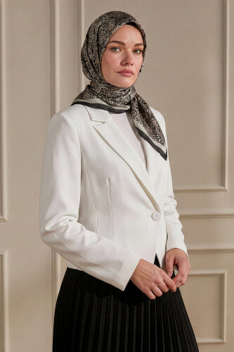 Siyah-Beyaz Etnik Desen Kristal Eşarp